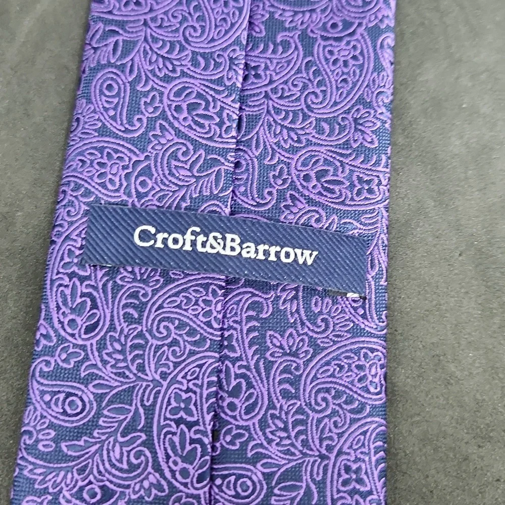 Croft and Barrow purple paisley polyester tie - Picture 3 of 5